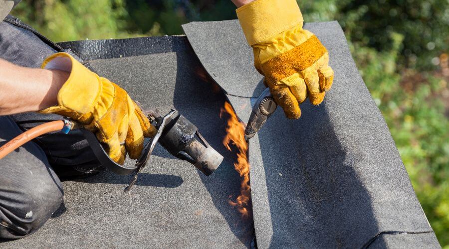Professional gutter cleaning in Castro Valley, CA
